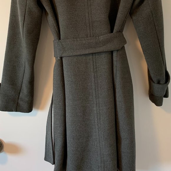 Le Chateau Women's Winter Coat - Picture 6 of 17